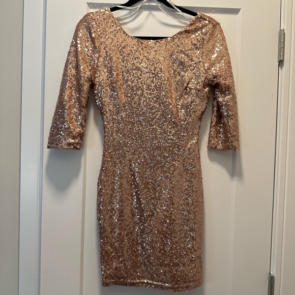 Rose Gold Sequin Mini Dress with Matching Velvet & Lamé Wrap S - Picture 3 of 6